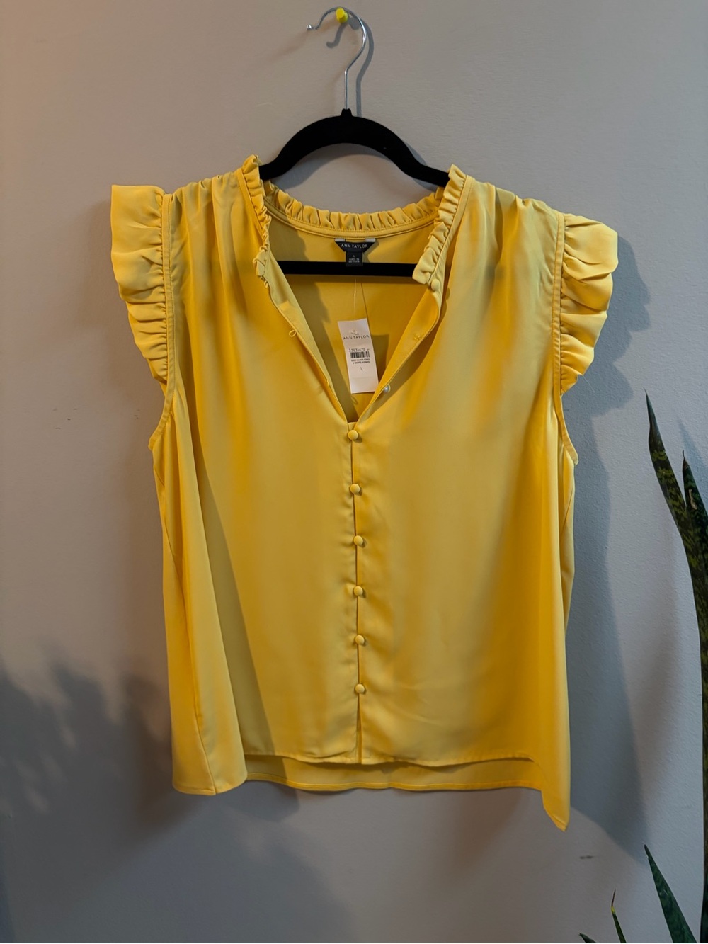 Ann Taylor Yellow Ruffle Sleeve Button Front Blouse
#0027